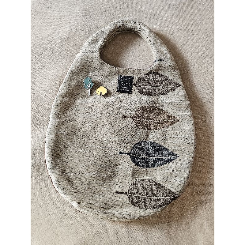 皆川明絨面術業刺繡蛋包
