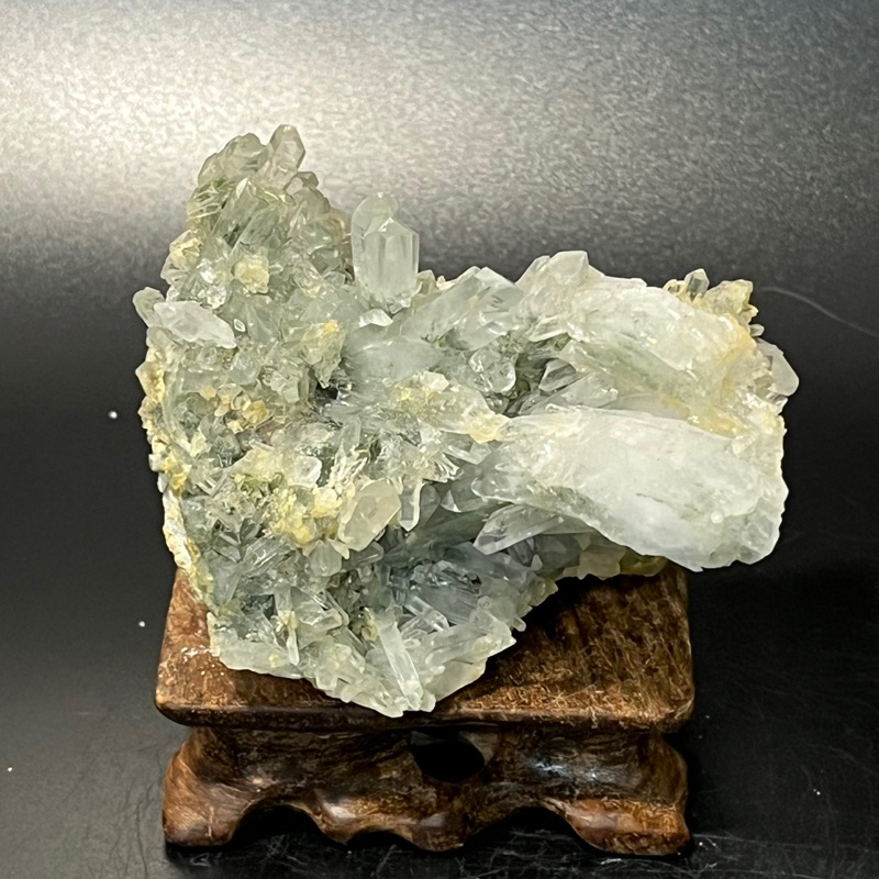 【精選水晶】G#38巴基斯坦綠幽靈水晶簇 細牙透光 浮生 白水晶雙尖 可站附座