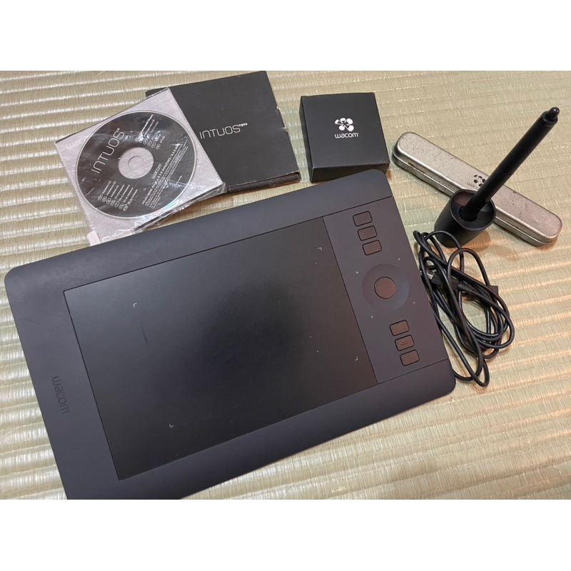 [二手］Wacom Intuos pro (PTH-451)