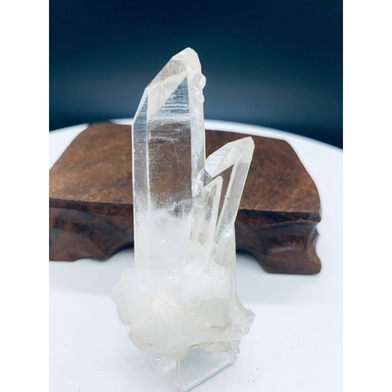 《寶瑠璃玉石水晶》天然透亮骨幹型白水晶柱，擺件-水晶原礦礦標-