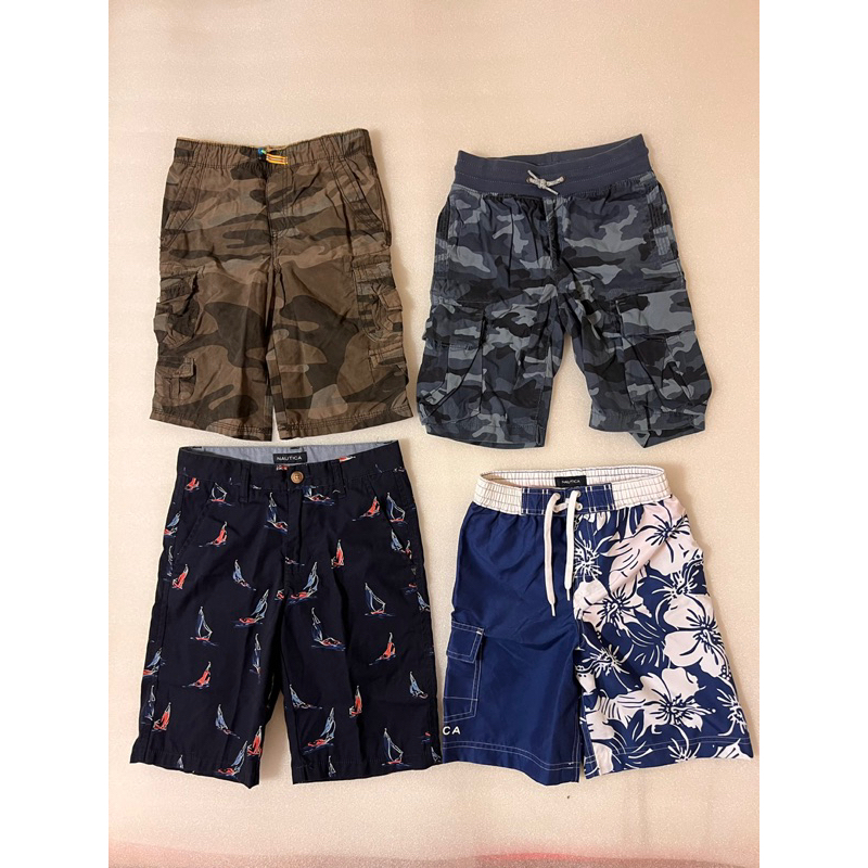 二手，NAUTICA百慕達休閒短褲、GAP口袋工作短褲，130-140cm左右適穿。全部一起800元。