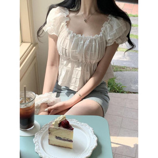 Winni Shop✈️正韓 ㄧ字領荷葉邊澎袖上衣 ㄧ字領上衣 公主袖 泡泡袖 露肩 格紋 短版襯衫 甜美 公主風i