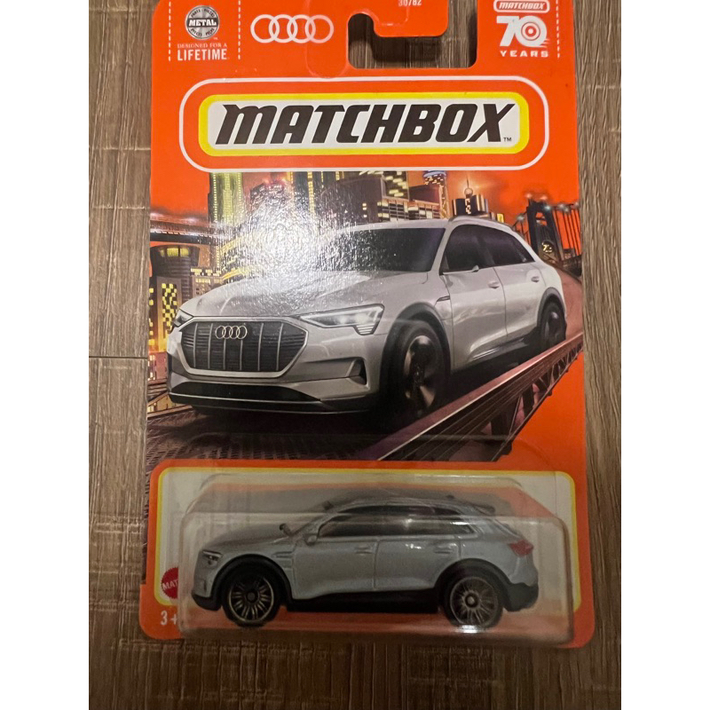 Matchbox 火柴盒 Audi E-TRON