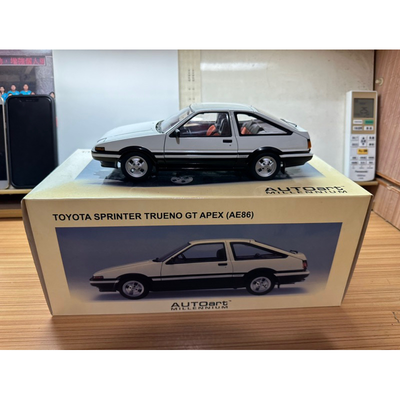 1/18 autoart TOYOTA SPRINTER TRUENO GT APEX (AE86) 請先私訊