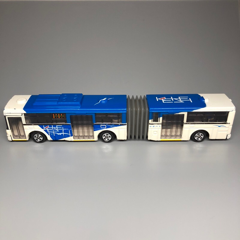 Tomica 134 articlated bus