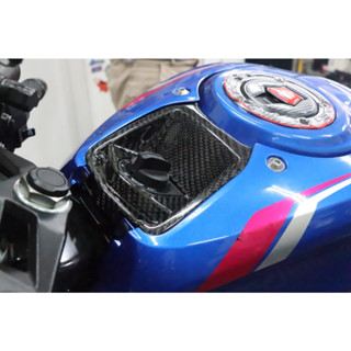⚇兵工廠⚇ MOS GSX-R150 碳纖維 鎖頭蓋 鎖頭上蓋 保護蓋 鎖頭 正 卡夢 貼片 車殼 保護 小阿魯 輕量化