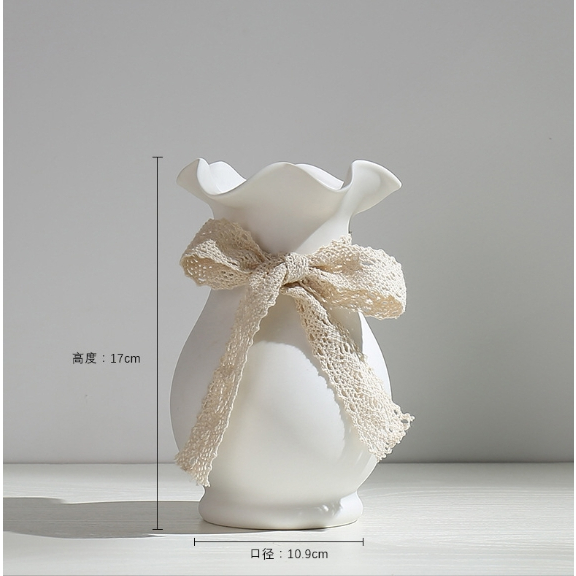 【小花園】白色陶瓷花瓶  monroe裙襬花瓶