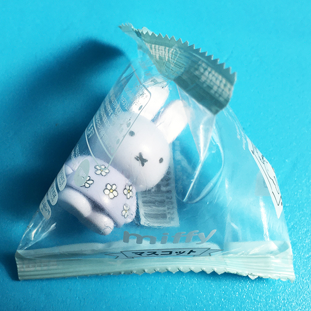 日本帶回 糖果袋 迷你公仔 Miffy米飛兔 公仔 扭蛋 擺飾 療癒小物 桌面擺飾 紫色 嬉品