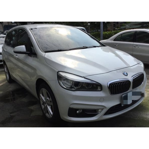 BMW 218D 2015-04 白 2.0 柴油 七人座