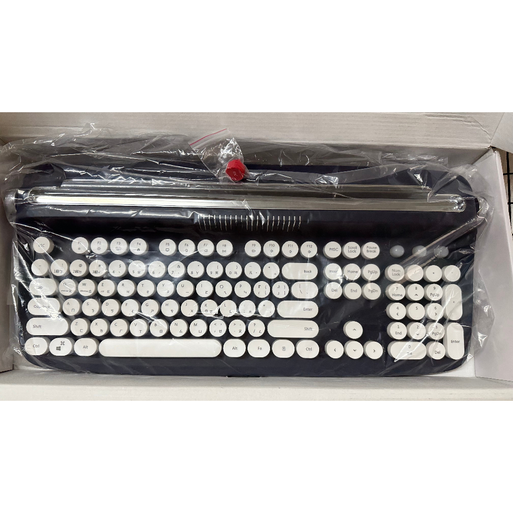 二手actto 復古打字機鍵盤（注音數字-海軍藍）