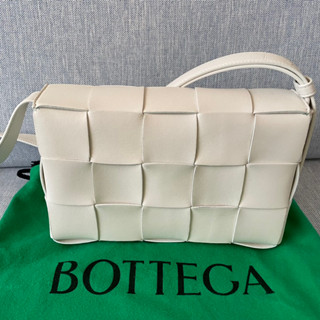 BV cassette 羊皮白色 編織包、側揹包 bottega veneta