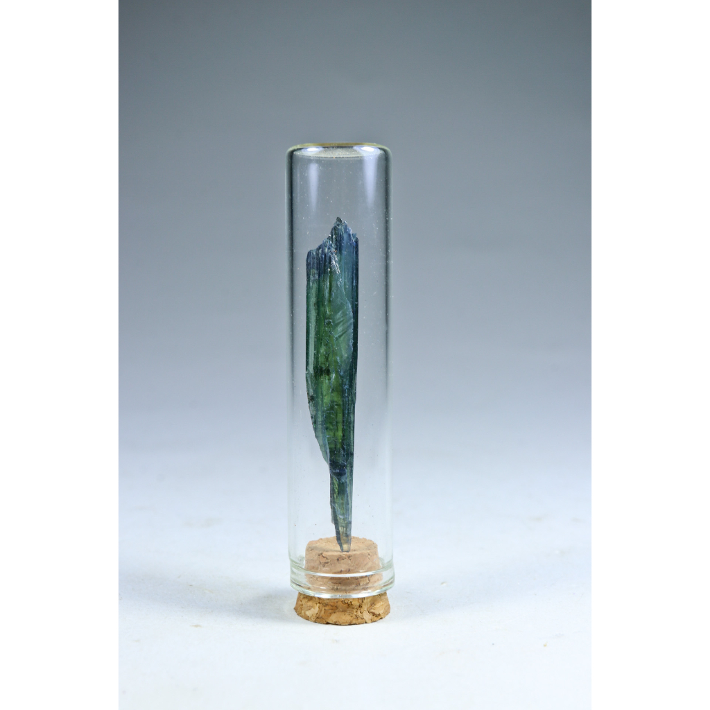 No.2773_巴西-藍鐵礦+玻璃試管瓶裝 / 稀有礦石 / 提升幸運 / 恢復系晶礦 / 天然水晶原礦石