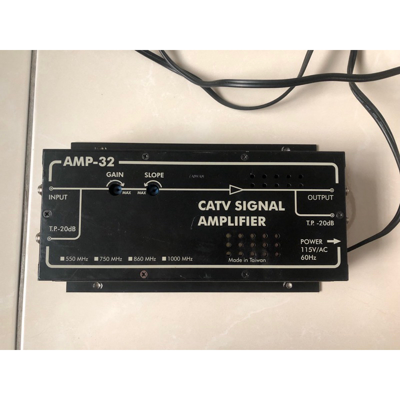 [二手] AMP-32 RF訊號放大器 台製 第四台 數位電視 強波器