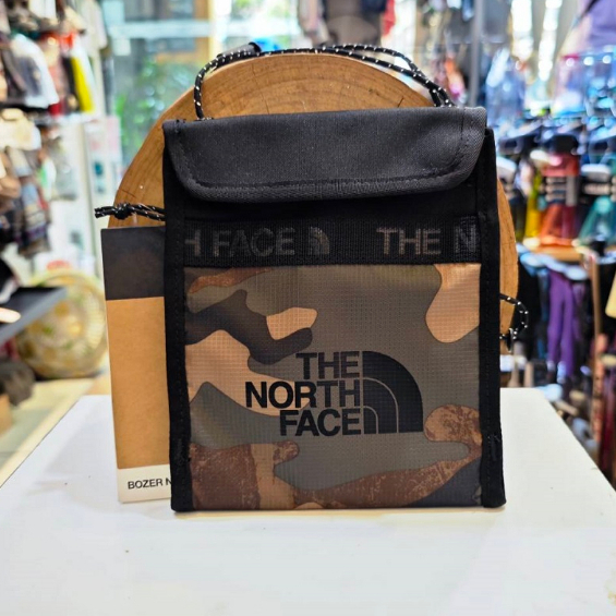 【The North Face】旅行輕巧單肩頸掛包