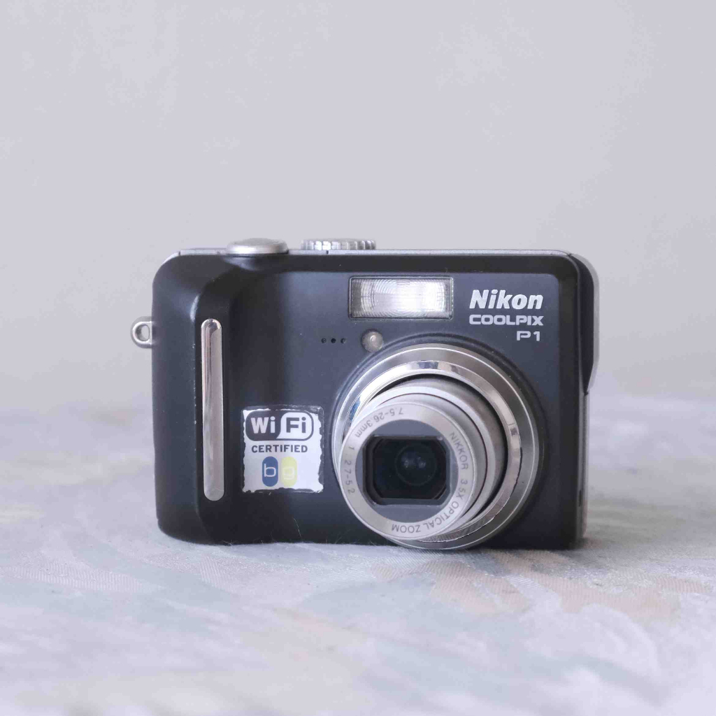 Nikon CoolPix P1 早期 CCD 數位相機 (麵包機)