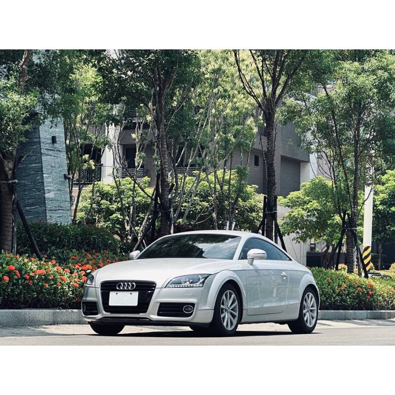 售2014年Audi TT TFSI總代理 ，全原廠保養原汁原味，里程跑少，車況佳無待修～