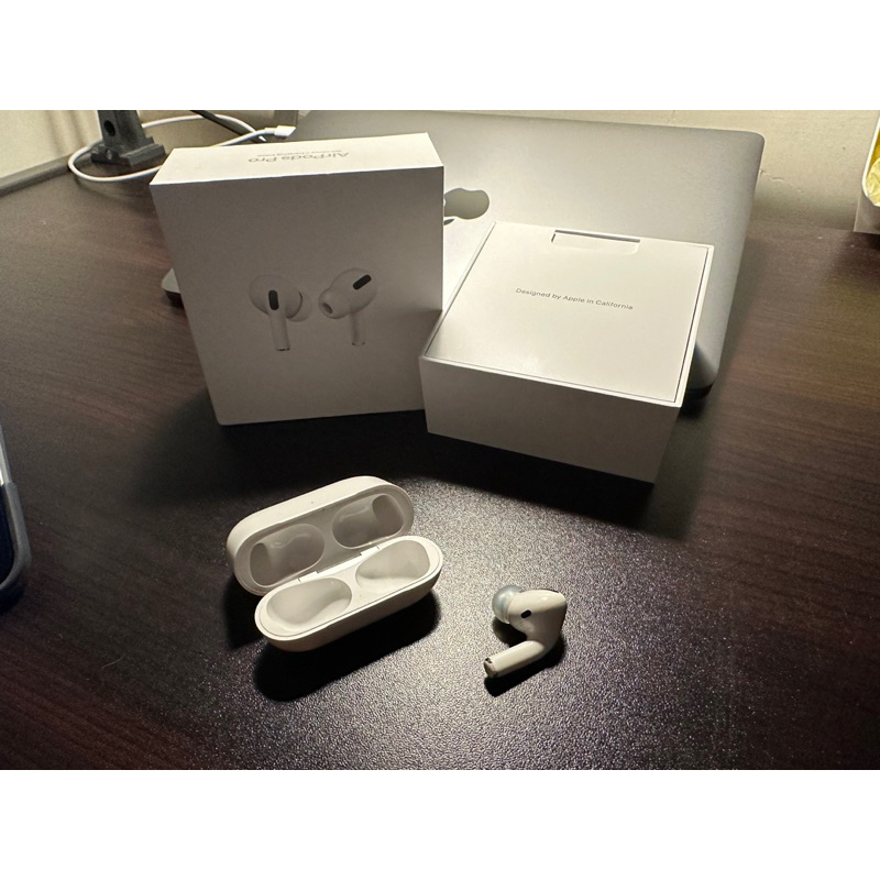 AirPods Pro 一代右耳與充電盒、S/L耳塞沒拆過沒用過！