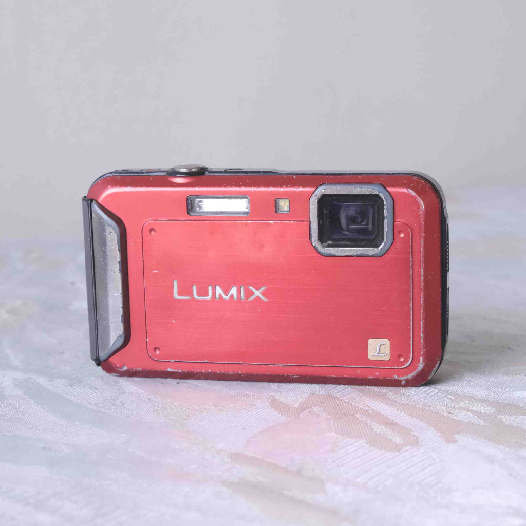 Panasonic Lumix DMC-ET20  早期 CCD 數位相機 (耐候機 防水)