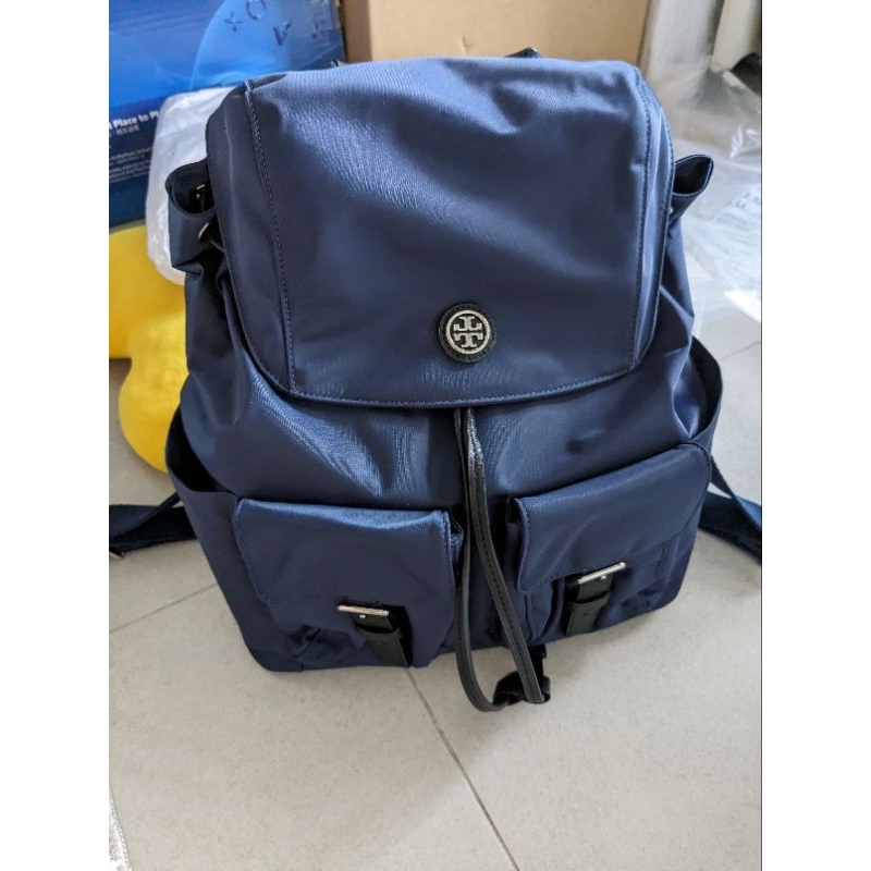 #真品#全新#TORY BURCH Nylon 再生尼龍拼接防刮皮革後背包(深藍色)