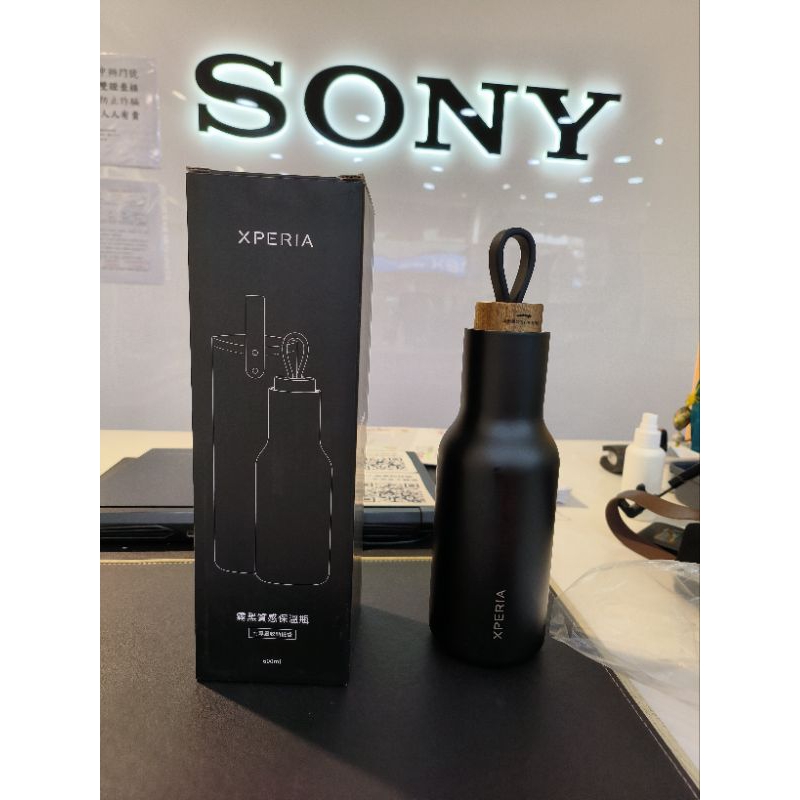 全新Sony 霧黑質感保溫瓶（生日禮贈品）600ml,附瓶套
