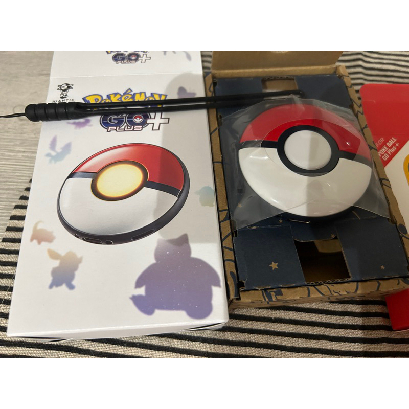 《9.9成新 便宜賣》Pokémon GO Plus + 自動抓寶神器 睡眠精靈球 寶可夢GO精靈球