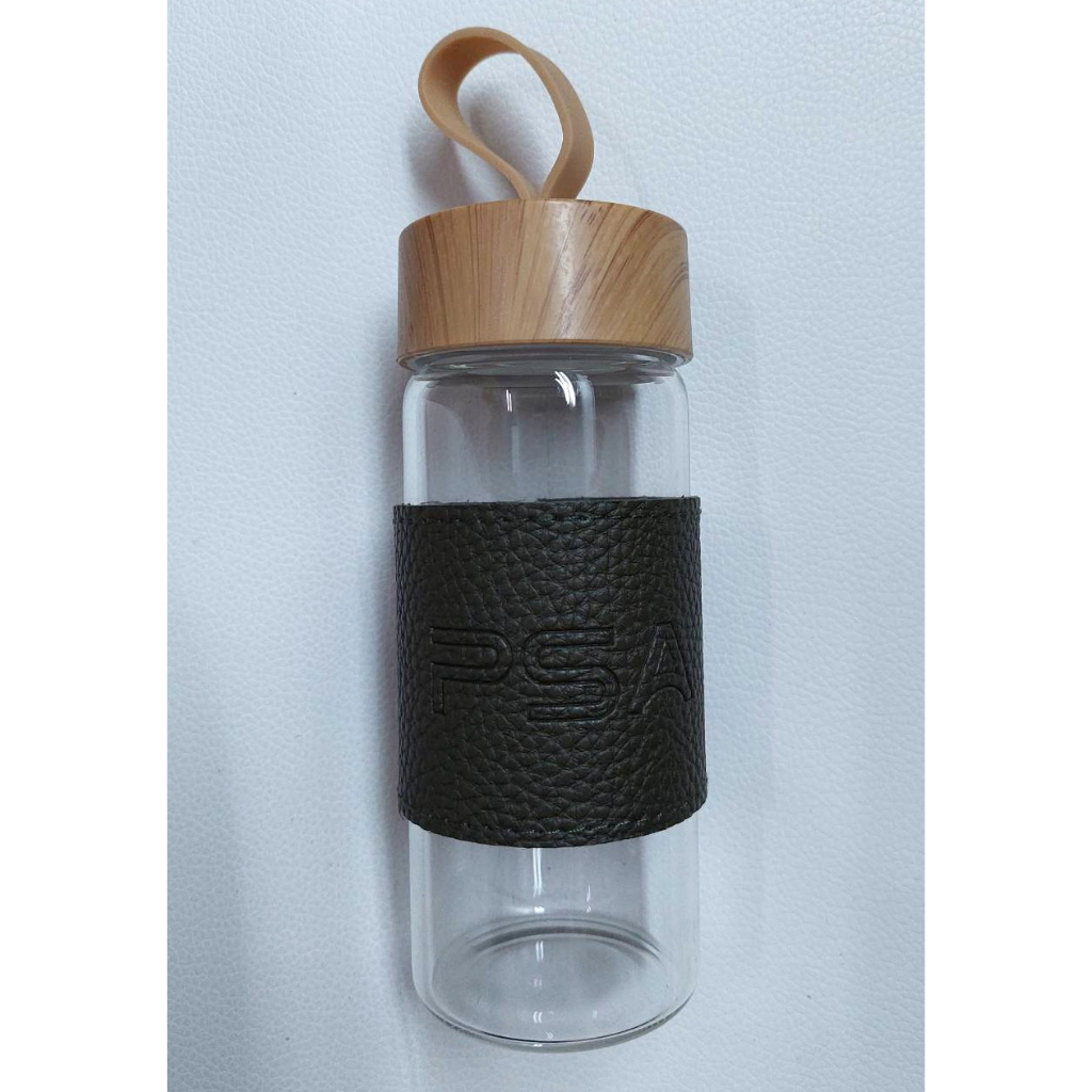 PSA環保玻璃水瓶 300ml 附隔熱皮革杯套 文青風仿木紋蓋 高硼硅玻璃材質 股東會紀念品