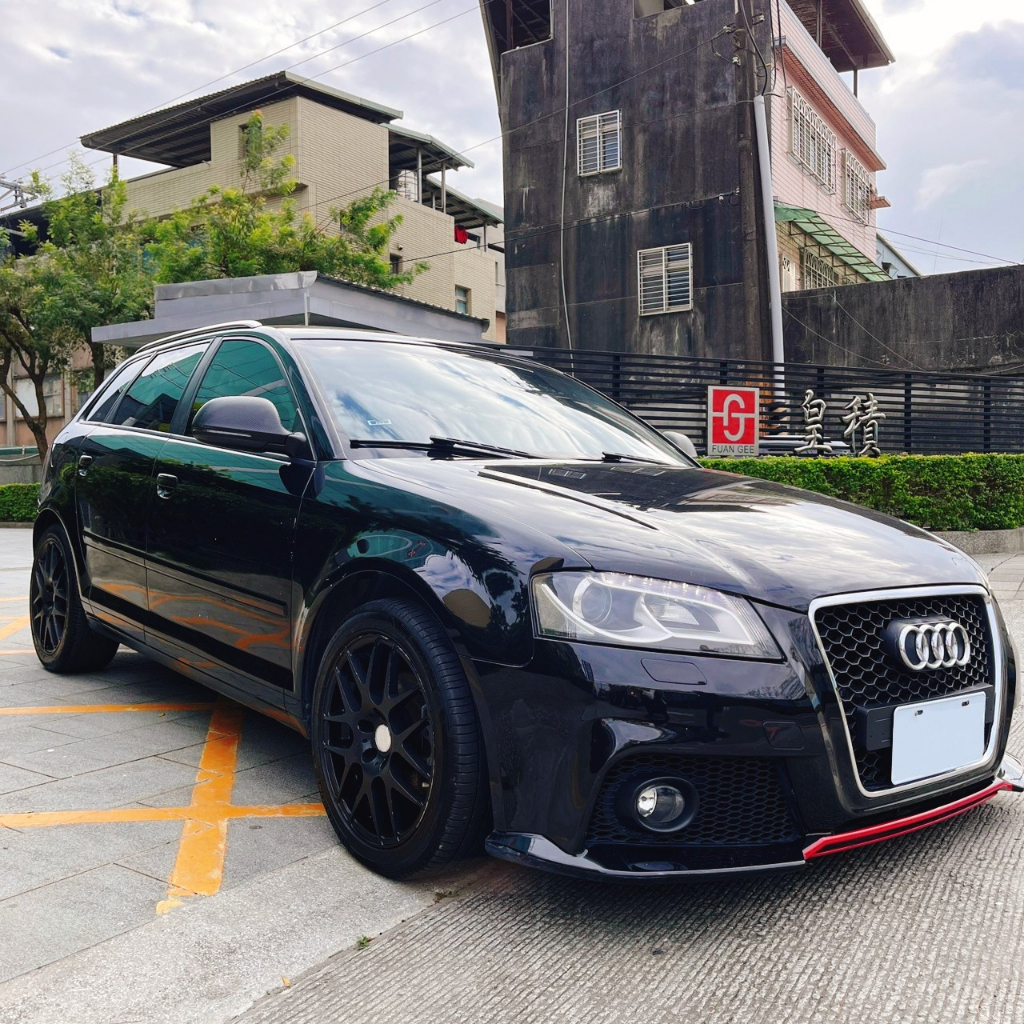 2010 AUDI A3 1.8T ❄省油省稅金-動力表現好-隔音性佳-外型時尚-性能小鋼炮-斜背流線外型-輕巧好開❄