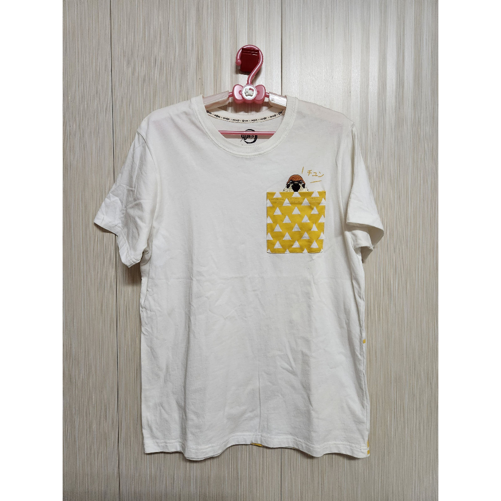 ♡小貓雜貨舖♡ MUSE 木棉花 刺繡 口袋 T-shirt 善逸 鬼滅之刃 L號 麻雀 上衣 短袖