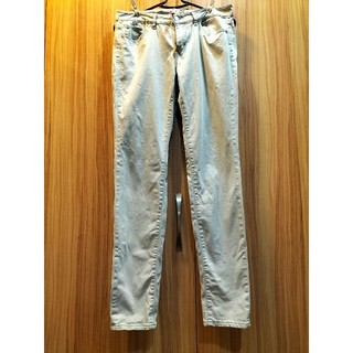 UNIQLO 休閒彈性長褲（SKINNY FIT TAPERED MIDDLE RISE）