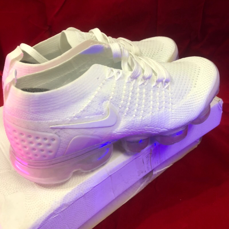 【全新】盒損Nike全氣墊air vapormax us5.5號 童鞋23cm白鞋權志龍Maxx