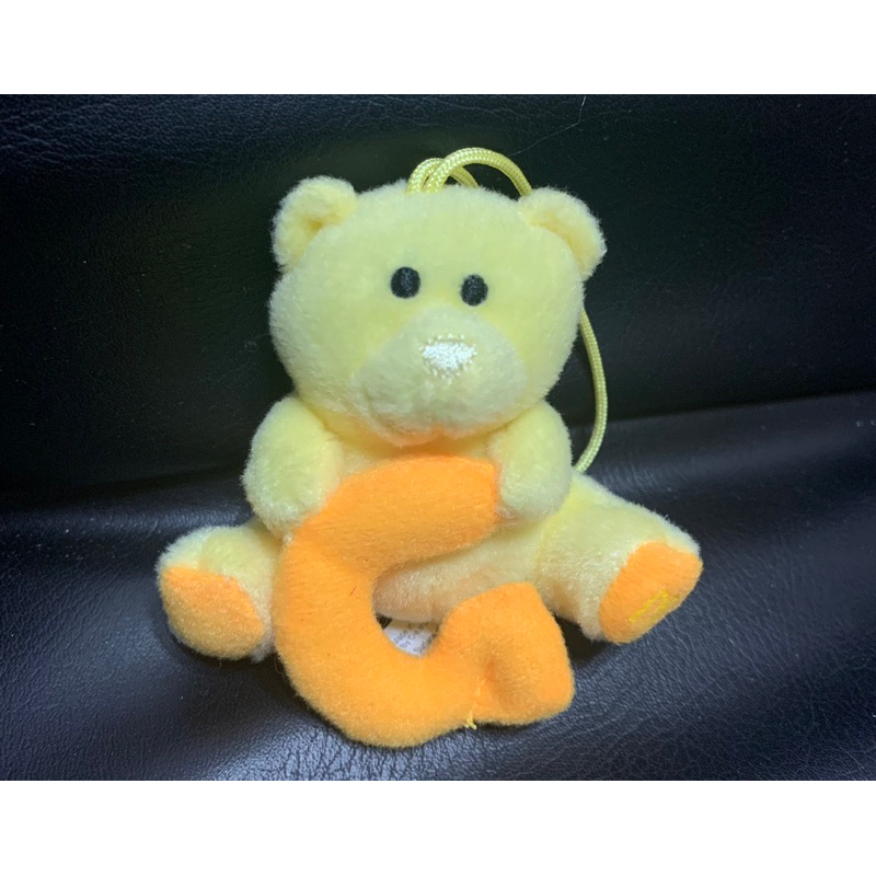 小熊 黃色 約8cm 玩偶 娃娃 熊熊 泰迪熊 G C字母熊熊 收藏 早期娃娃🌸小娃娃