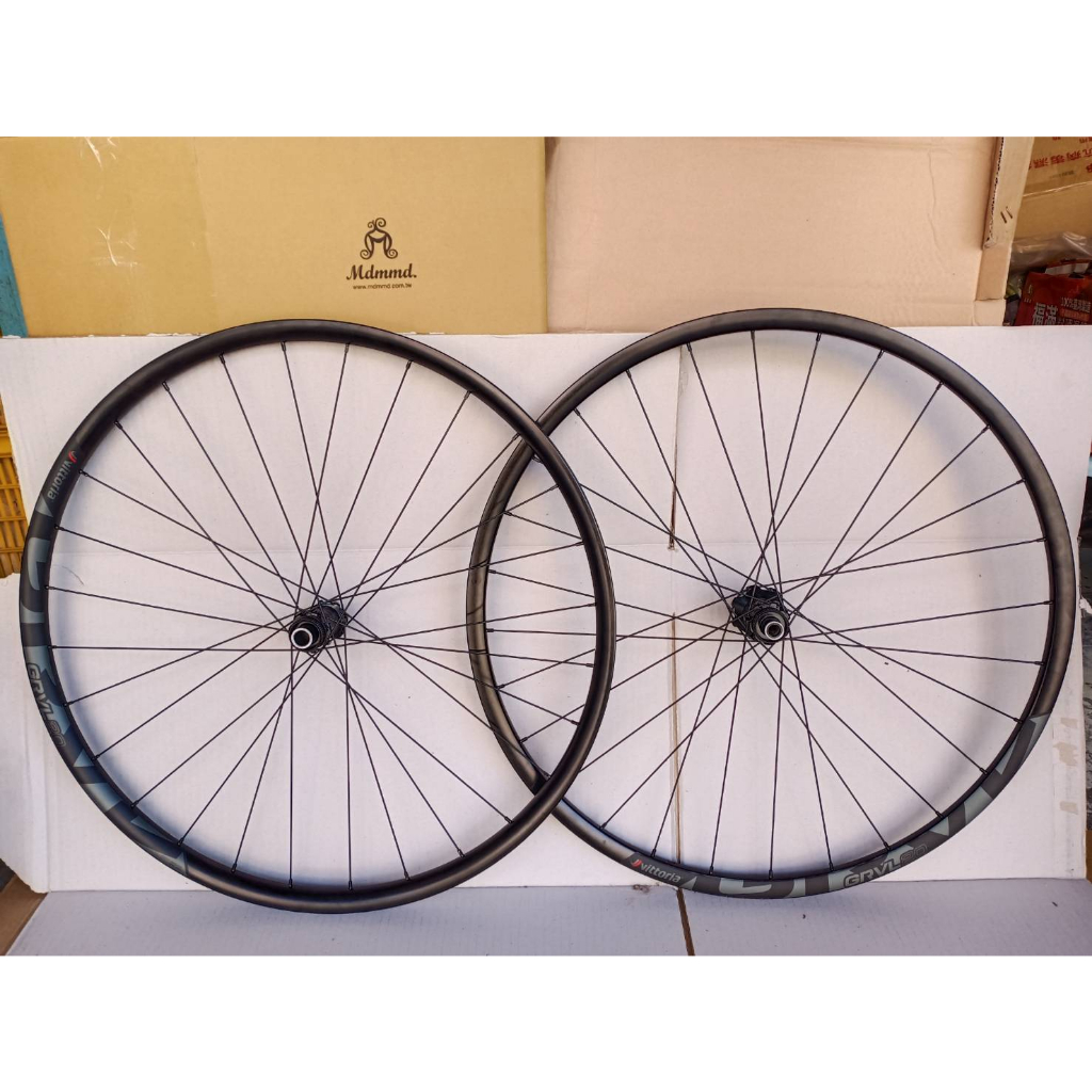 【馬上騎腳踏車】維多利亞 Vittoria 700c 碟煞剎輪組8-10速 崁入式花鼓