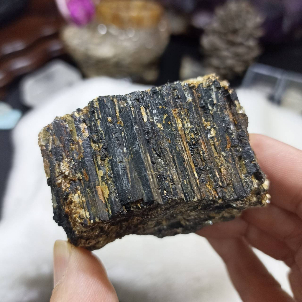 飛水晶-69(183g)黑碧璽柱(電氣石)帶雲母共生礦原礦