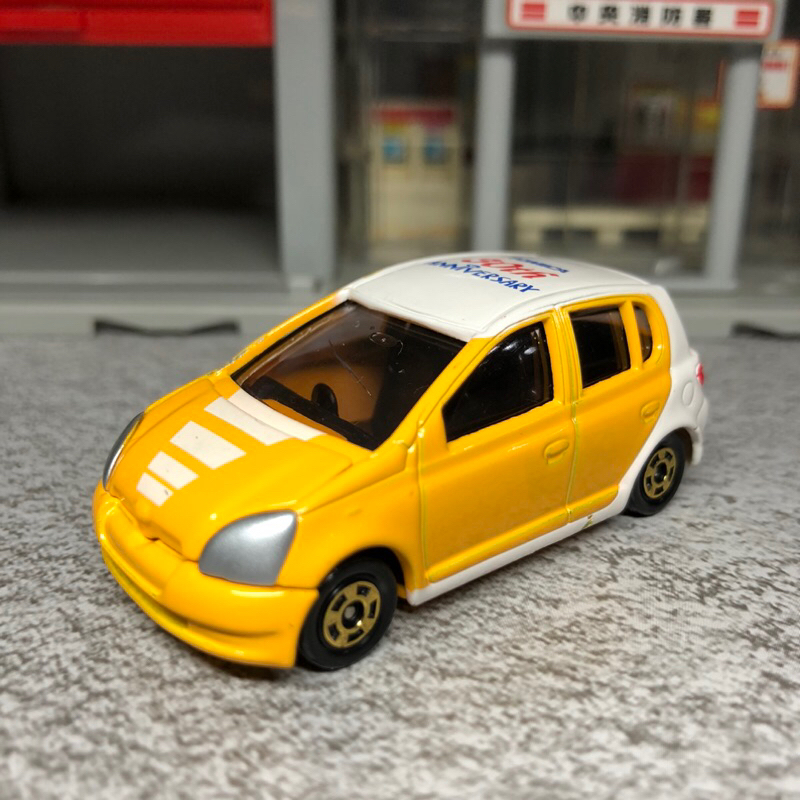 Tomica 110 Toyota vitz 限定