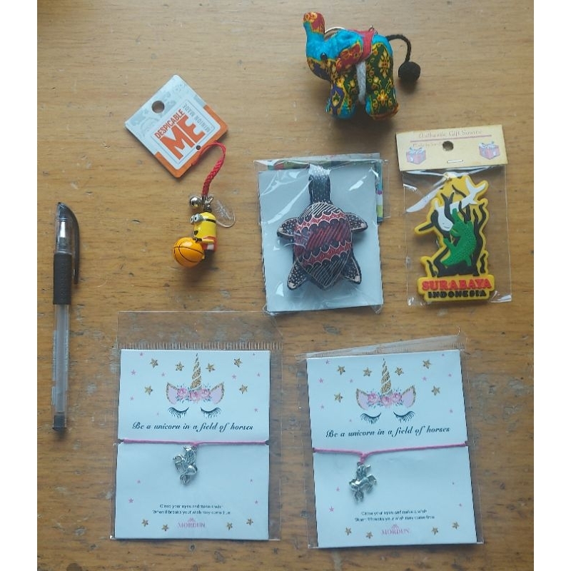 小小兵鑰匙圈, 印尼鑰匙圈紀念品, Unicon手鍊, Switch收納盒, Doraemon磁鐵等