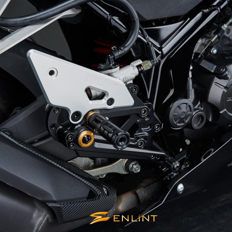 翰林🆁🅰🅲🅸🅽🅶二輪 ENLiNT CBR 150R CNC 鋁合金 全組 腳踏 後移 一體 切削 2016後車種適用