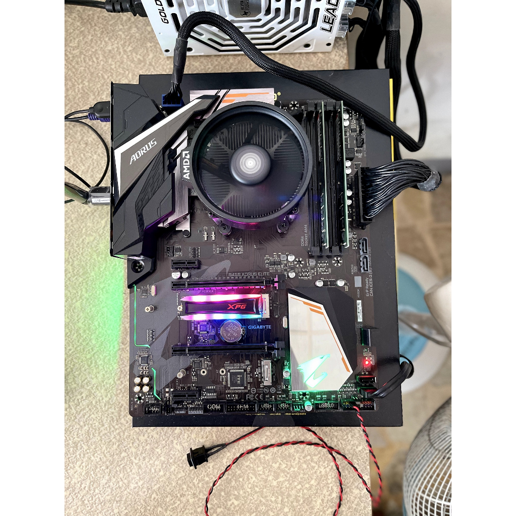 【二手】R5 3600XT + B450 AORUS ELITE + XPG S40G RGB 256G+16G RAM