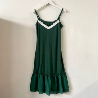 綠色 可調式細肩帶造型內襯長版洋裝襯裙