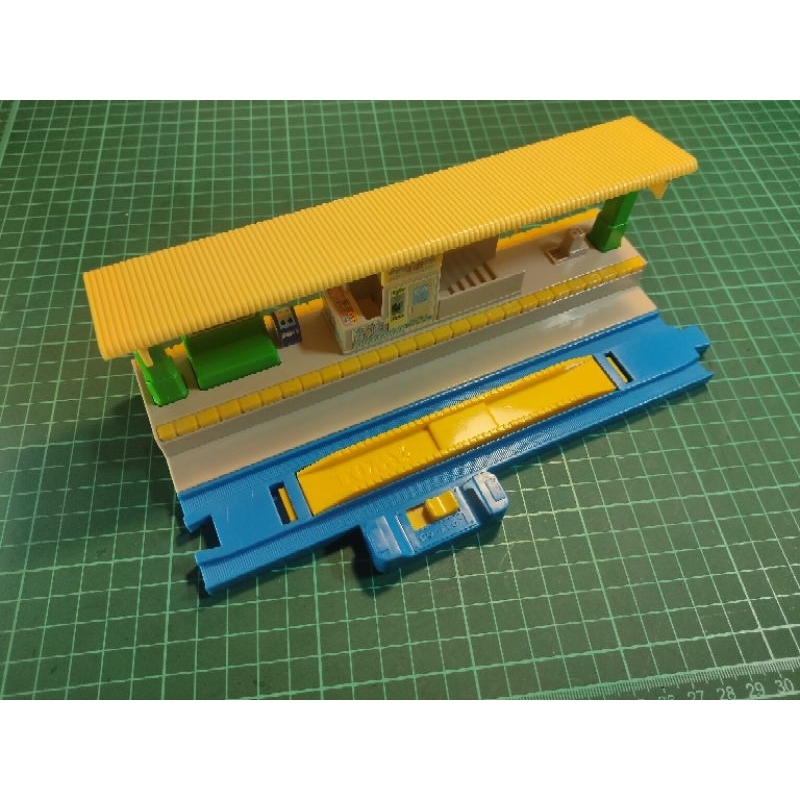 Tomy 火車正版 車站 九成新 二手