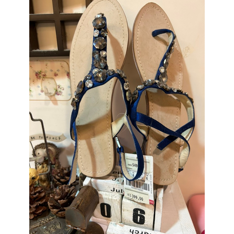 ZARA藍色寶石夾腳涼鞋尺寸：39