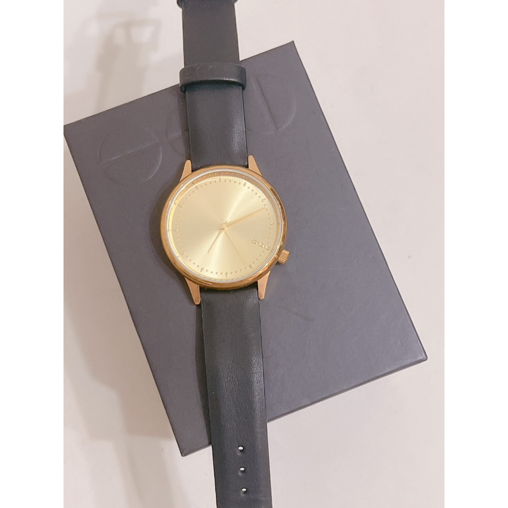 「二手」KOMONO 女用 金錶搭配黑皮錶帶 使用不到十次