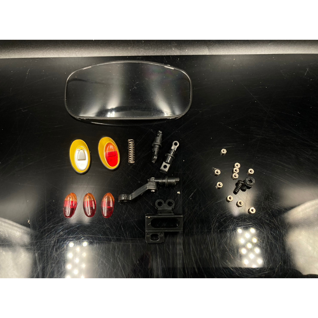 【收藏模人】零件 Sunstar Beetle Saloon 1961 輪框 尾燈 前保桿 後擋風玻璃 輪軸 1/18
