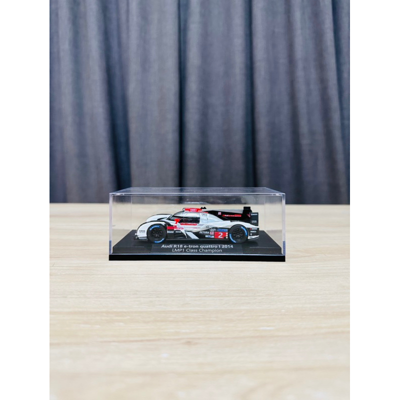 【小卡卡的收藏】Audi R18 e-torn Quattro I 2014 模型汽車 全新 展示 公仔 景品