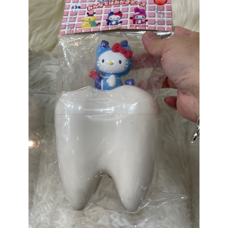 日本進口Hello Kitty牙齒造型小惡魔收納筒很大隻🦷哦