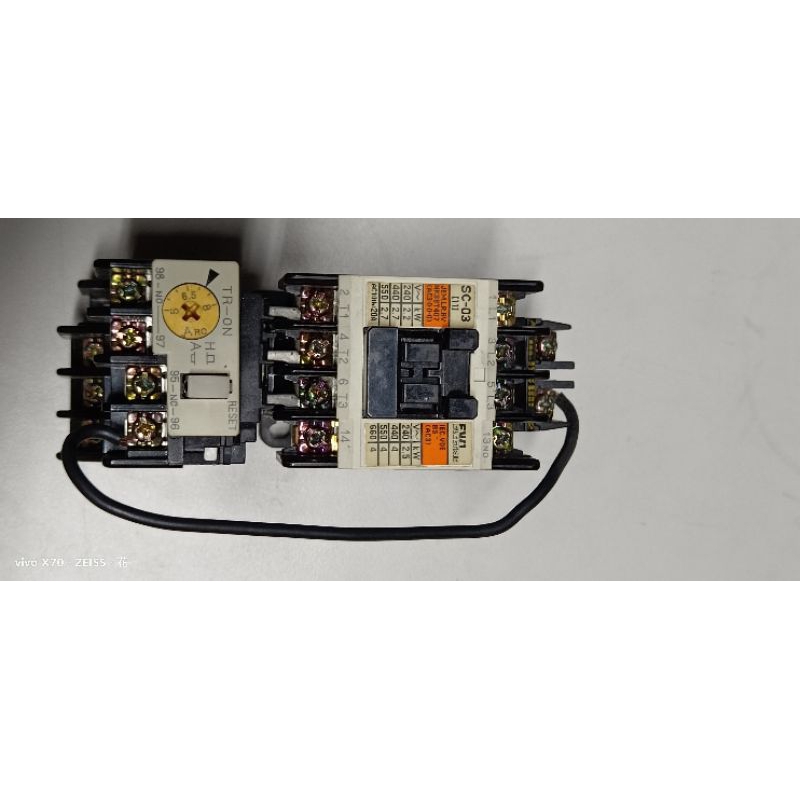 電磁開關 電磁接觸器  FUJI富士  SW-03  2HP 5-8A