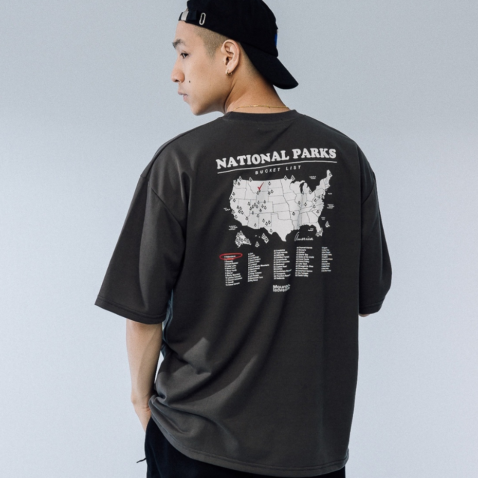 【YIJIAYI】NATIONAL PARKS地圖刺繡露營風寬鬆短T【A廠】(A-3136)