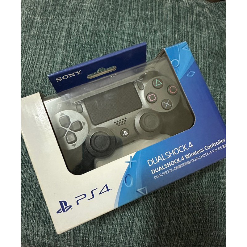 8成新PS4 DUALSHOCK 4 無線控制器 手把 CUH-ZCT2G21鋼鐵黑