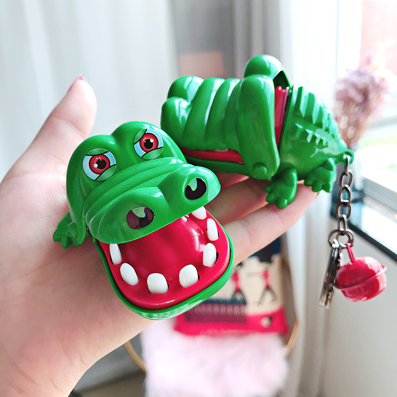 🚀台灣出貨🚀鱷魚鑰匙圈 趣味吊飾 娃娃機 批發 娃娃機商品