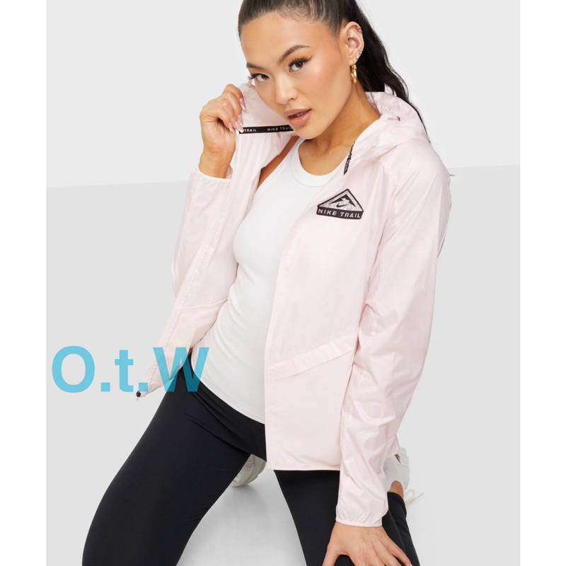 【O.t.W】Nike Trail 女款防潑水輕量連帽運動外套 淺粉色 XS號$4880↘$2699免運