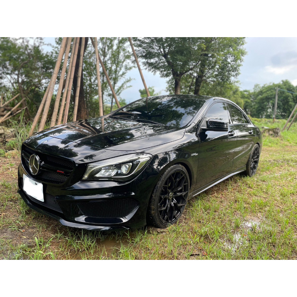 2013年BENZ CLA250 AMG